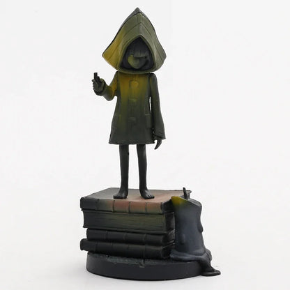 🌙 Little Nightmares Six 🖤 – Eerie PVC Collectible Figure for True Fans